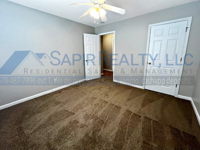 Building Photo - 1605 Silver Petal Way