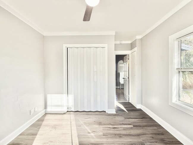 Building Photo - 1914 31st St S