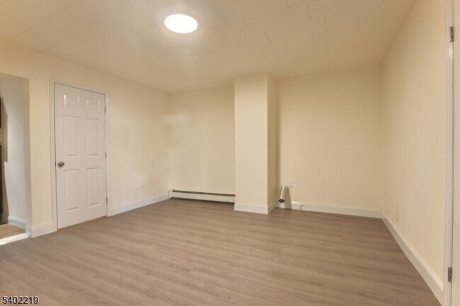 Building Photo - 859 Lafayette St