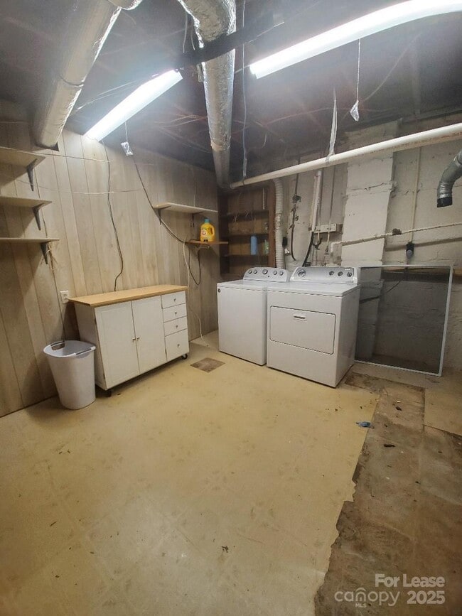 Building Photo - 4918 White Oak Rd