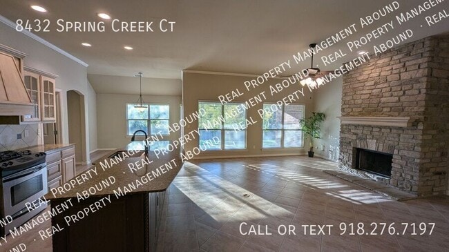 Building Photo - 8432 Spring Creek Ct