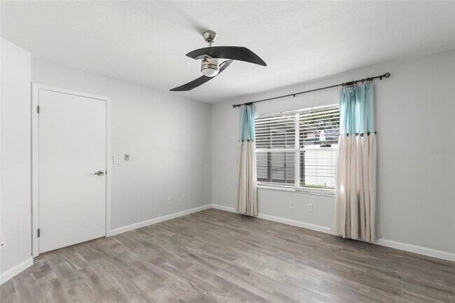 Building Photo - 1463 Brier Ct
