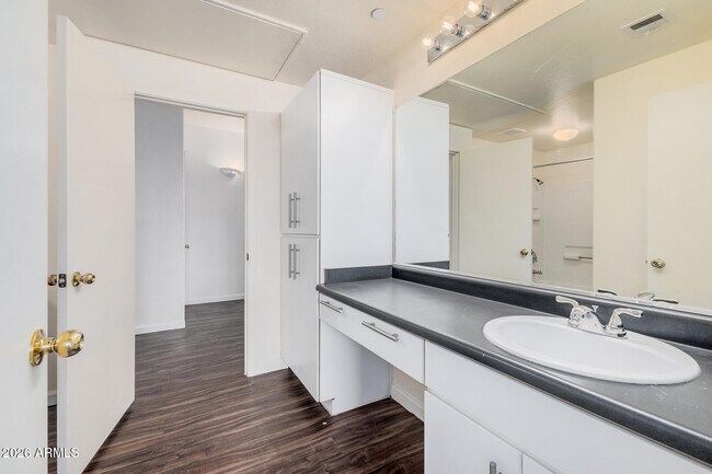 Building Photo - 3302 N 7th St