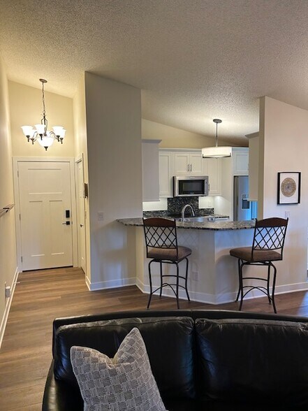 Building Photo - 3566 Blue Jay Way