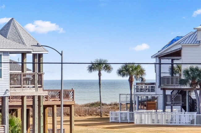 Building Photo - 25231 Sausalito Dr