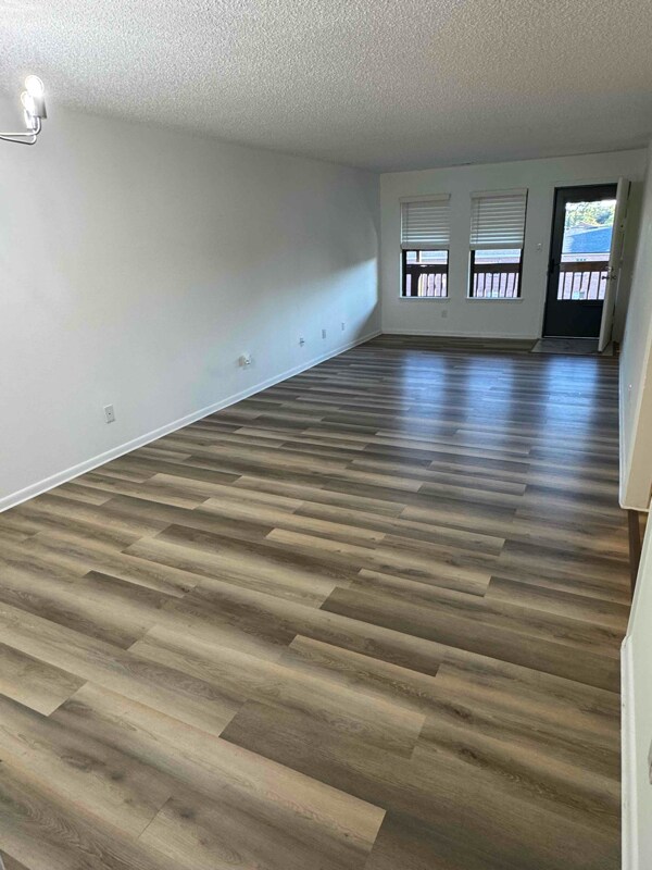 Building Photo - 8530 Tidewater Dr