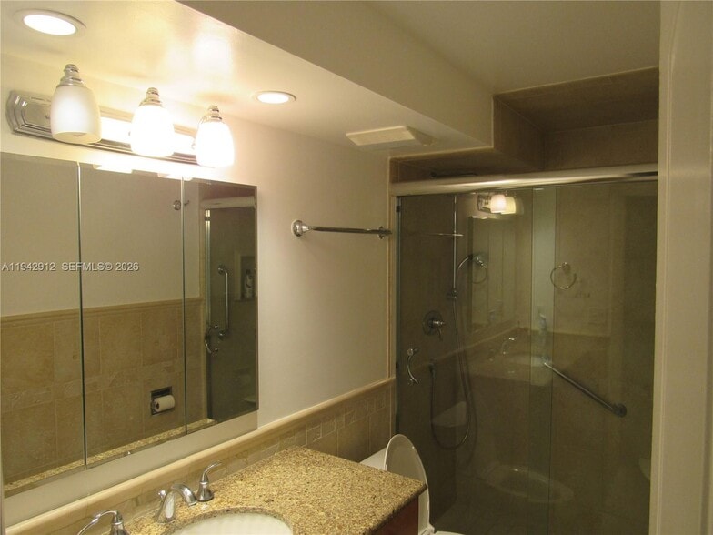 Building Photo - 1101 River Reach Dr