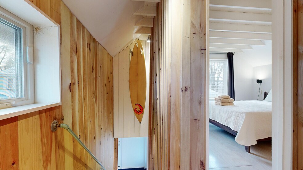 Building Photo - 42 Evergreen Ave