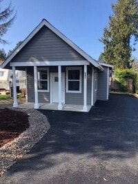 Building Photo - Pet Friendly Single Family Cottage