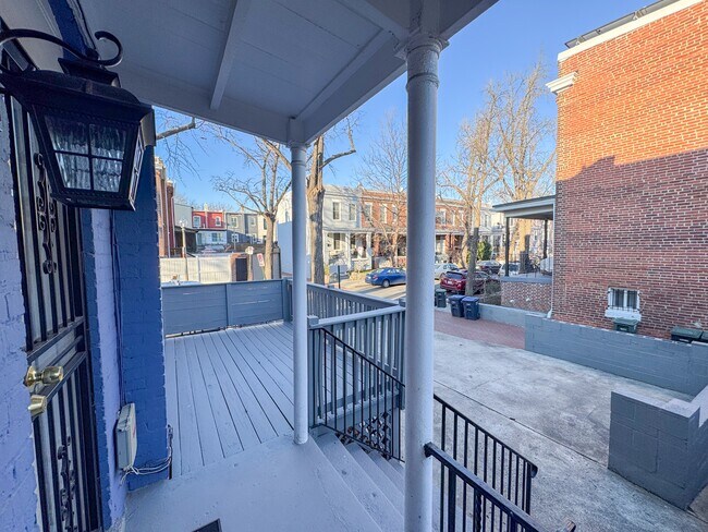 Building Photo - 1013 9th St NE