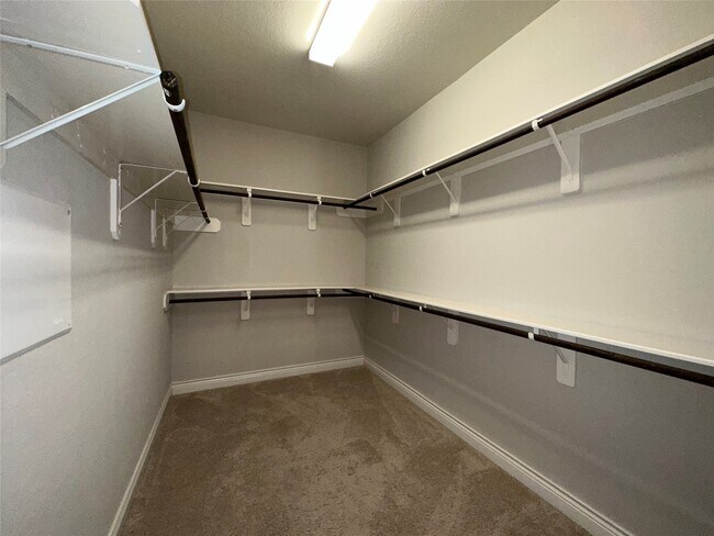 Building Photo - 143 Trophy Canyon Dr