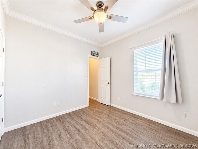 Building Photo - 252 NE Ebbtide Way