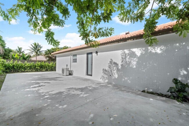 Building Photo - 15862 SW 286th St