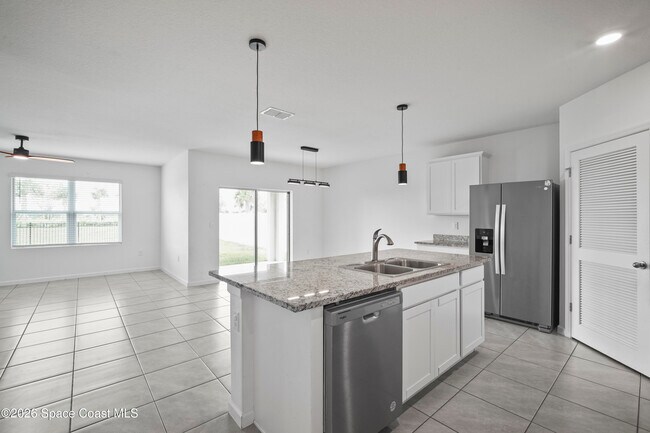 Building Photo - 1065 Dugan CIR SE
