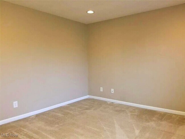 Building Photo - 5055 Lake Forest Dr