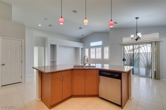 Building Photo - 7000 Point Cabrillo Ct