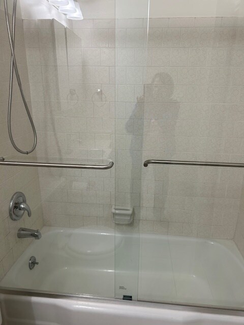 Building Photo - 53 Suffolk Ave