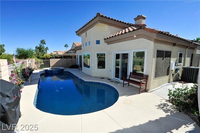 Building Photo - 7920 Ben Hogan Dr