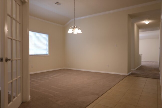 Building Photo - 24715 Hikers Bend Dr