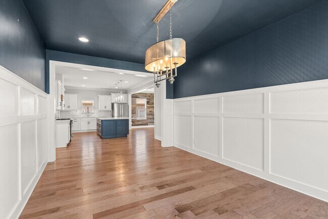 Building Photo - Former Model Home in the highly coveted Jackson Hills subdivision!