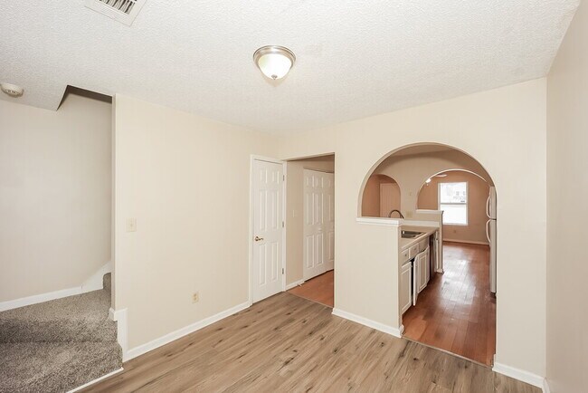 Building Photo - 705 Addy Cove