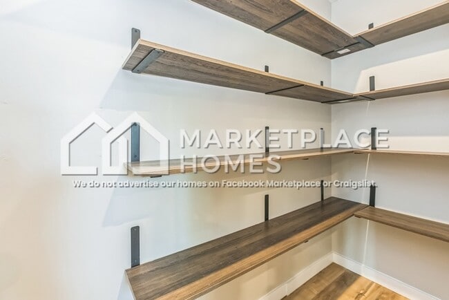 Building Photo - 1502 Winwood Dr