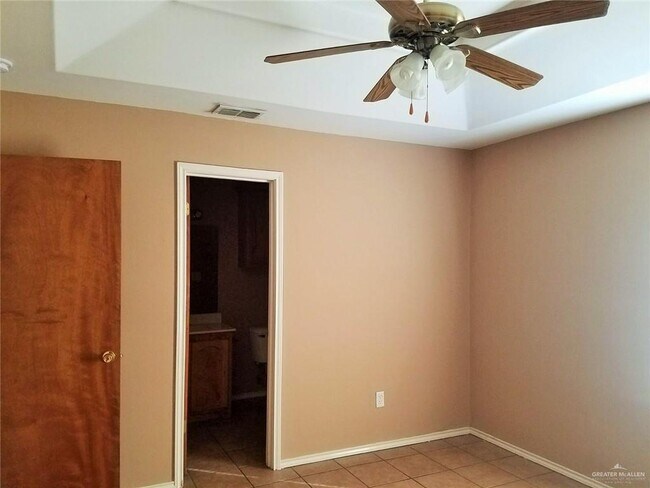 Building Photo - 15 Horizon Peak