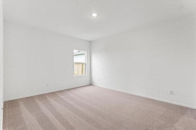 Building Photo - 2405 Sunray Ct