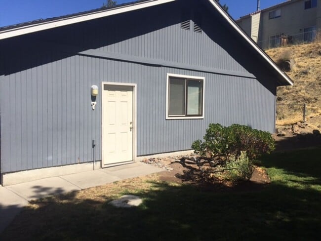 Building Photo - Studio Near the Deschutes River and Old Mi...