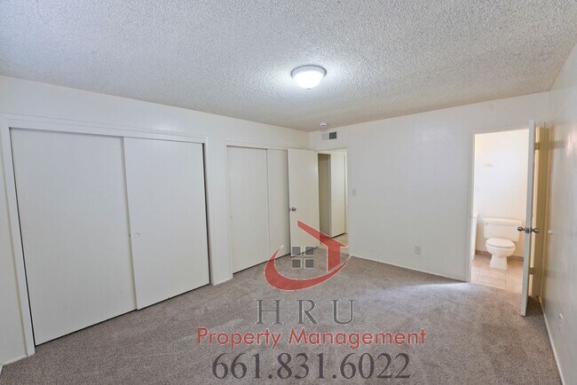 Building Photo - SW Bakersfield 3 bed/2bath