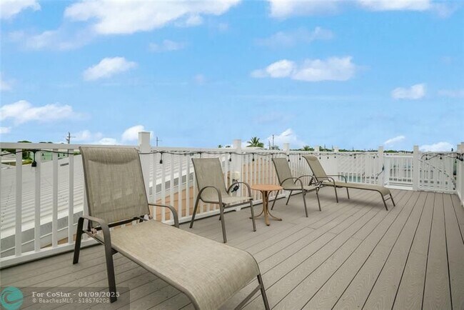 Building Photo - 423 E Intercoastal Dr