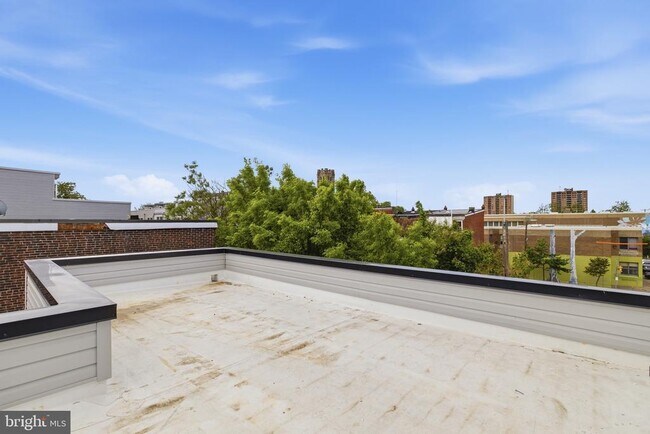 Building Photo - 630 W Cumberland St