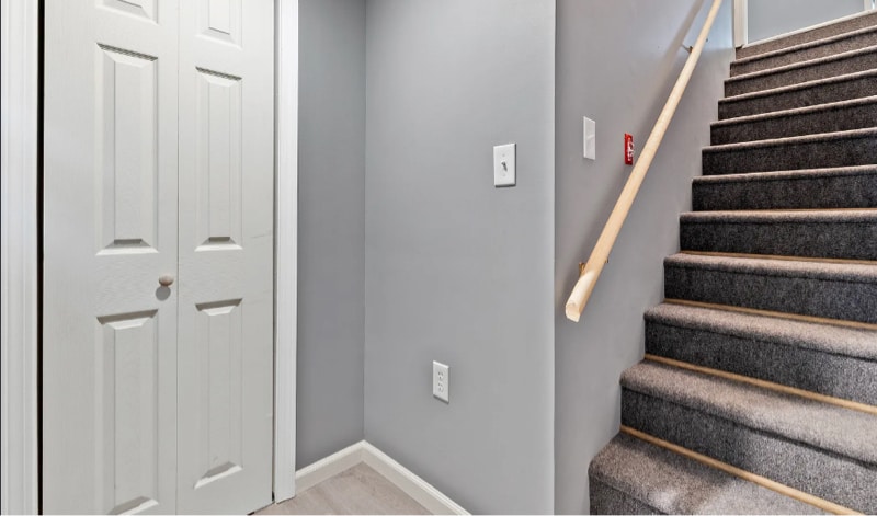 Building Photo - 32 Christine St