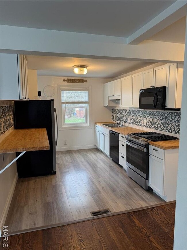 Building Photo - 1119 NORTH MCNIGHT ROAD | UNIVERSITY CITY 63132