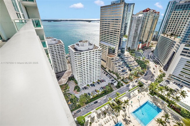 Building Photo - 950 Brickell Bay Dr