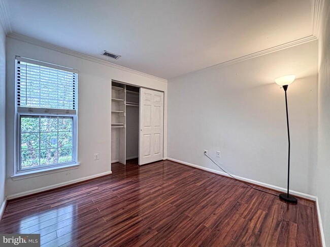 Building Photo - 2604 S Arlington Mill Dr