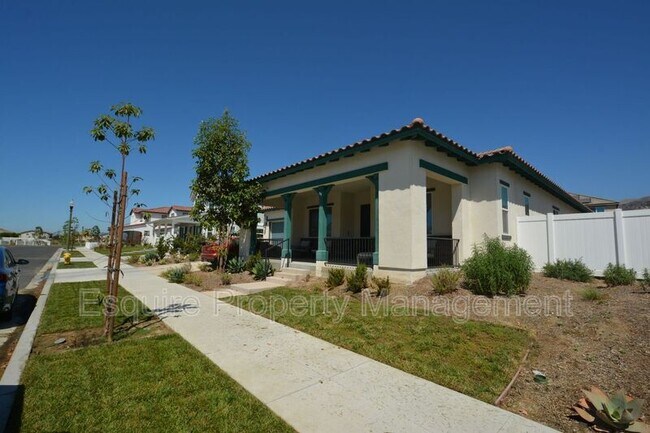 Building Photo - 139 Wisteria St