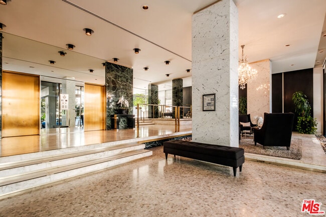 Building Photo - 10450 Wilshire Blvd