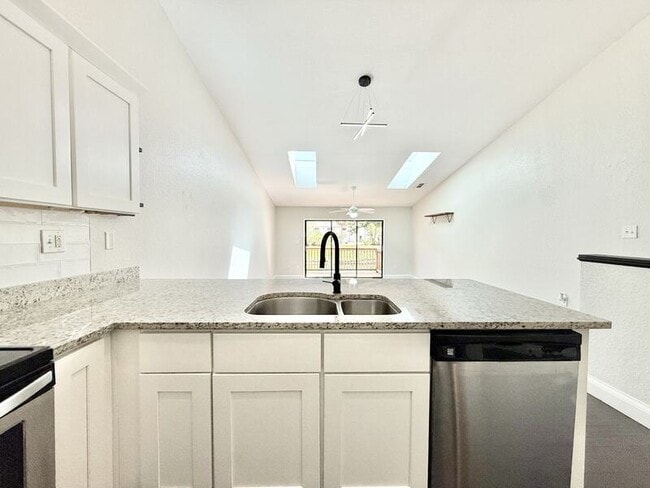 Building Photo - 6388 93rd Terrace N