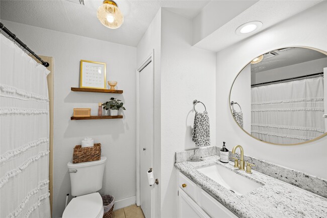 Building Photo - 10518 Sand Pass Ln