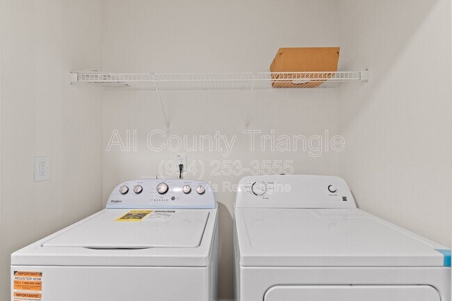Building Photo - 1176 Channel Drop Dr