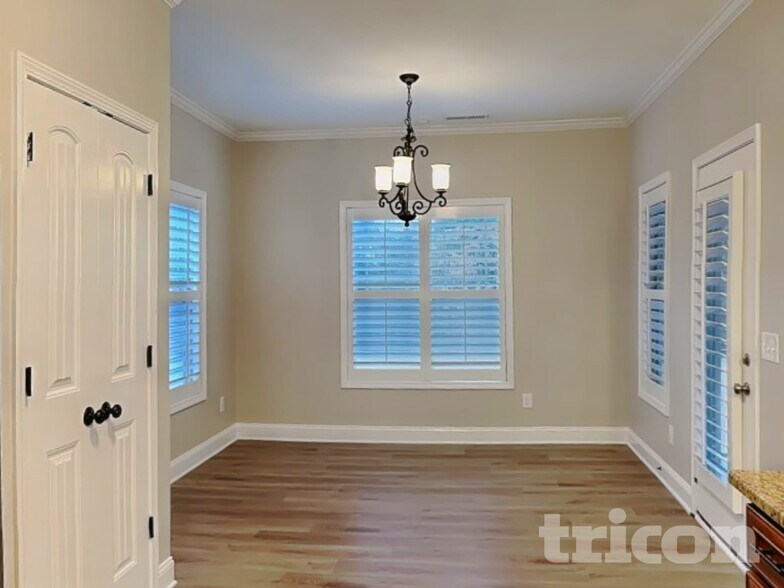 Building Photo - 156 Sharpstone Ln