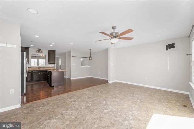 Building Photo - 7 New Gate Ct