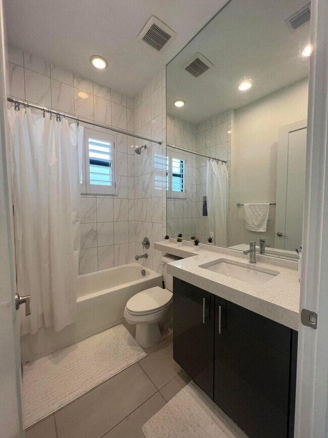 Building Photo - 17534 Rainstream Rd