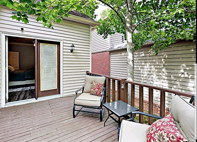 back deck off of the master bed - 5 Charleston Pl