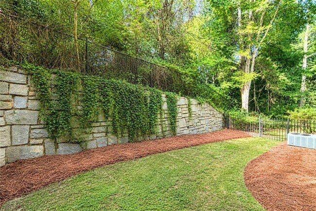 Building Photo - 2540 Village Creek Landing SE