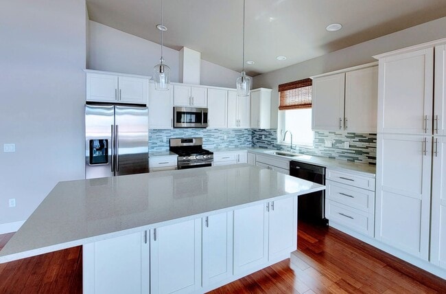 Building Photo - Luxurious and spacious 3 bed home in Manette