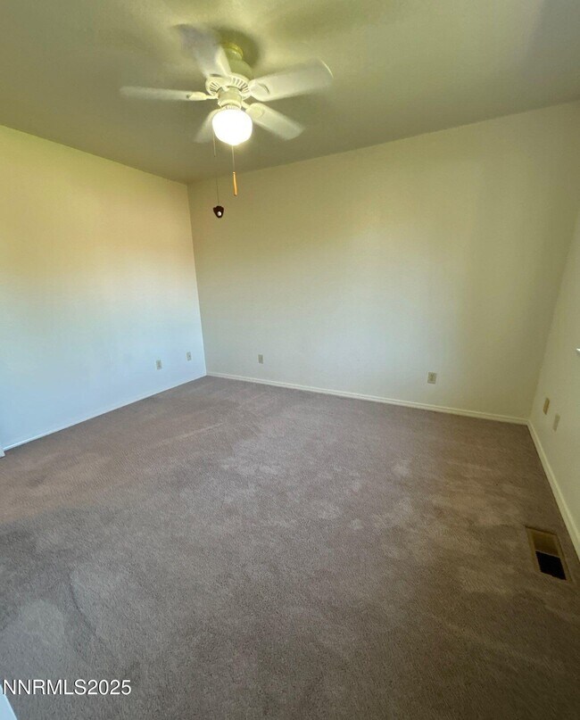 Building Photo - 5390 Vinewood Cir