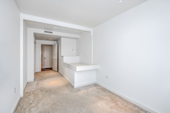 Building Photo - The Meriwether