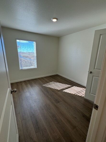 Building Photo - 5996 Amerifax Dr